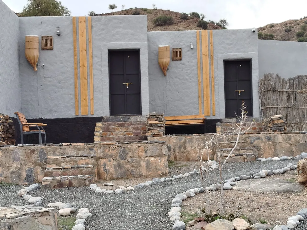 Kleine Bungalows im Sama Heights Resort